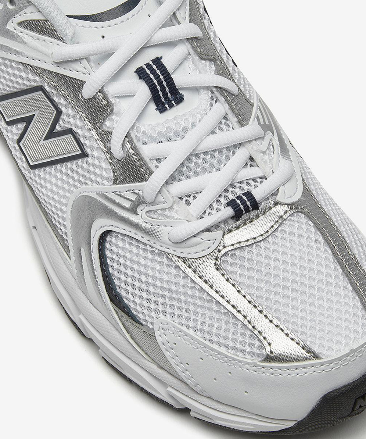 NBPDGF718W / MR530SG (WHITE)