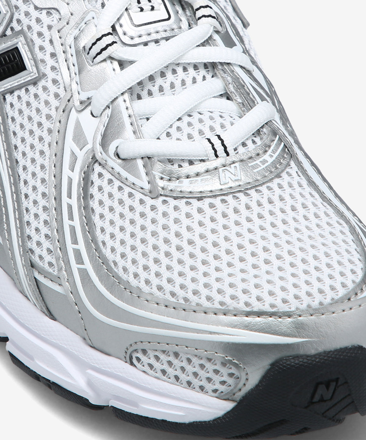 NBPDGS103S / U740NW2 (WHITE SILVER METALLIC)