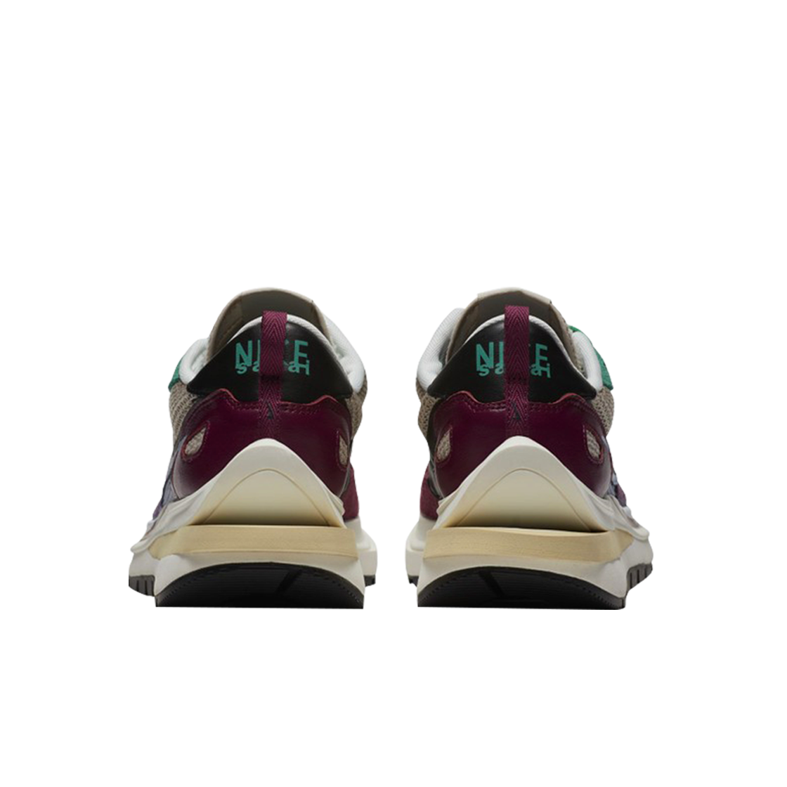 Nike x Sacai VaporWaffle String & Black Villain Red DD3035-200